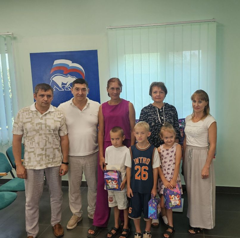 Энвер Абдураимов: Сладкие подарки для первоклассников Каланчакского округа