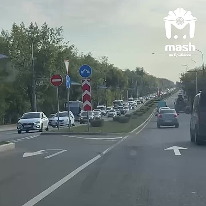Гигантская пробка на Макшоссе в сторону Донецка