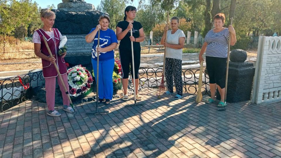 В рамках партийного проекта «Историческая память» «Единой России» секретари первичных отделений совместно с активистами Новотроицкого округа поддержали акцию, приуроченную ко Дню окончания Второй мировой войны — 3 сентября