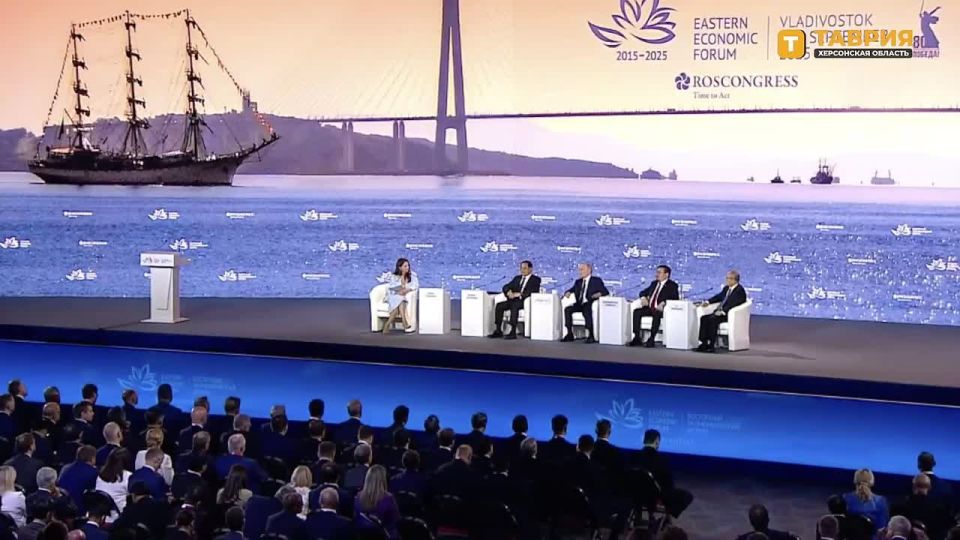 Многие европейские компании по политическим причинам ушли из России с большими убытками, но Россия ни от кого не отворачивалась, заявил Владимир Путин