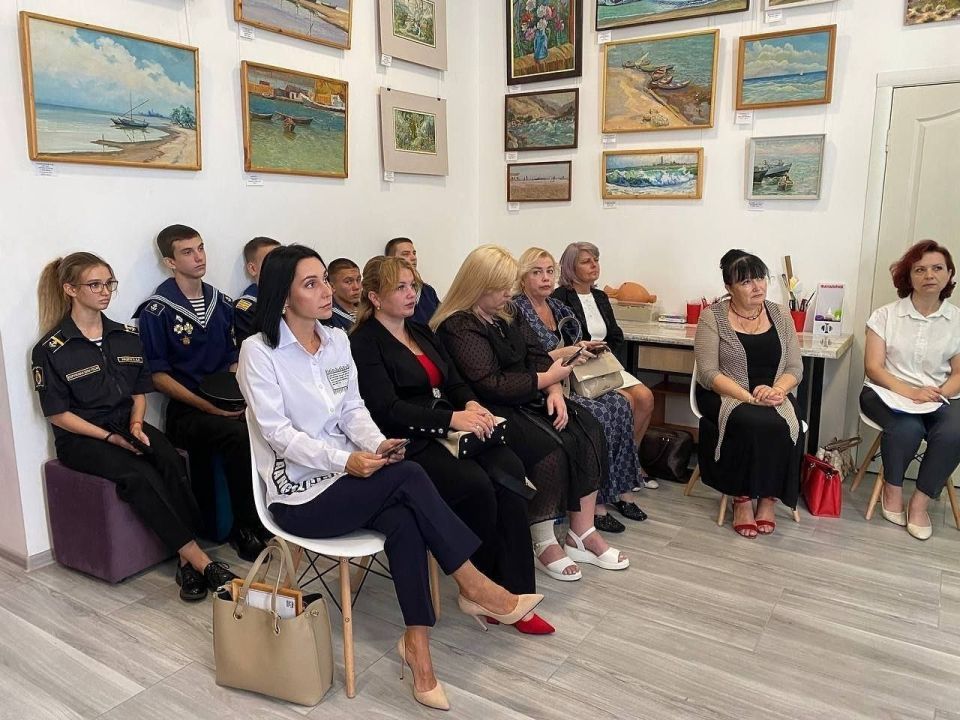 Надежда Бабешко: Региональным победителям «Диктанта Победы» вручили дипломы и подарки от «Единой России»