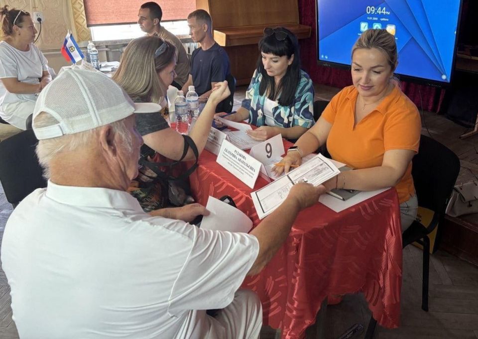 Мобильная приемная губернатора Херсонщины: актуальные вопросы культуры и поддержка специалистов