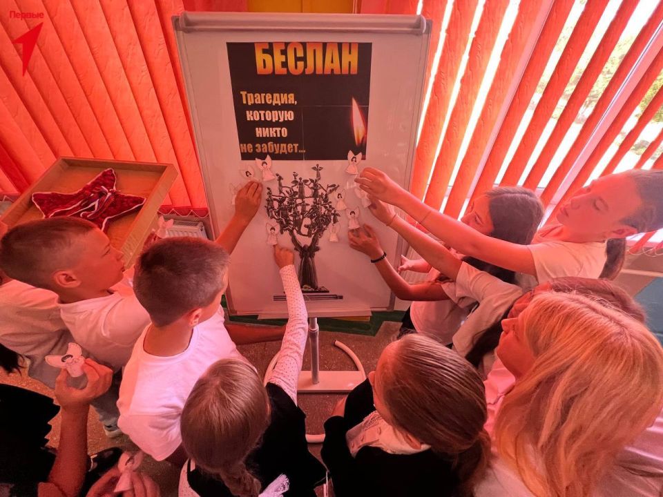 Первые раздали памятки ко Дню солидарности в борьбе с терроризмом