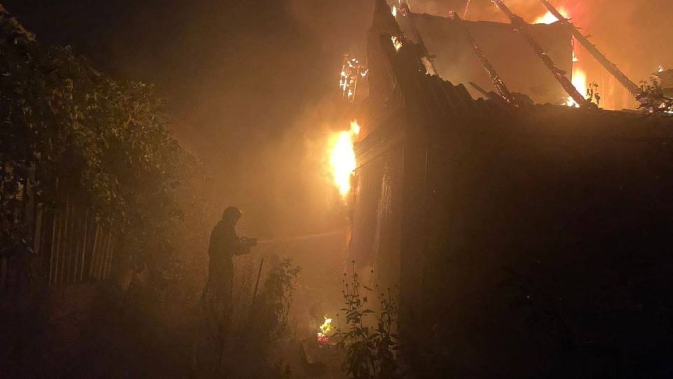 ������ ���