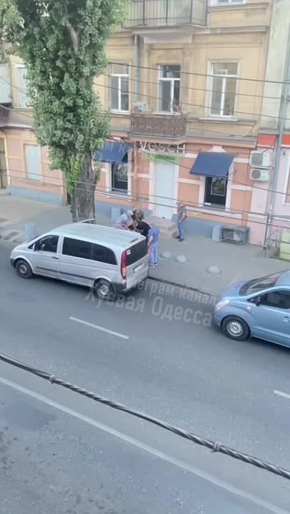 В Одессе продолжается насильственная "бусификация"