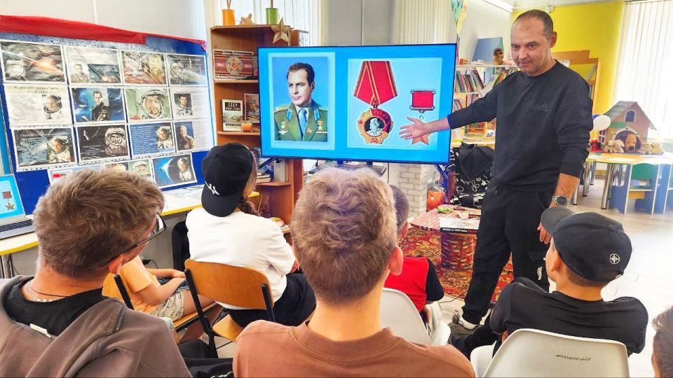 � ����������� ���������� �������� � 90-����� �� ��� �������� ������� ����������� ������, ���������� ����������, ���� ������������ ��������-����� "������� ���������� ��������"