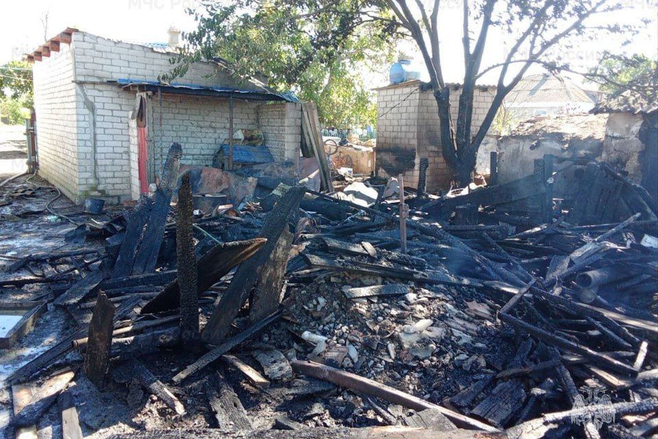 ВСУ нанесли удары по мирным людям и спровоцировали пожар у кладбища