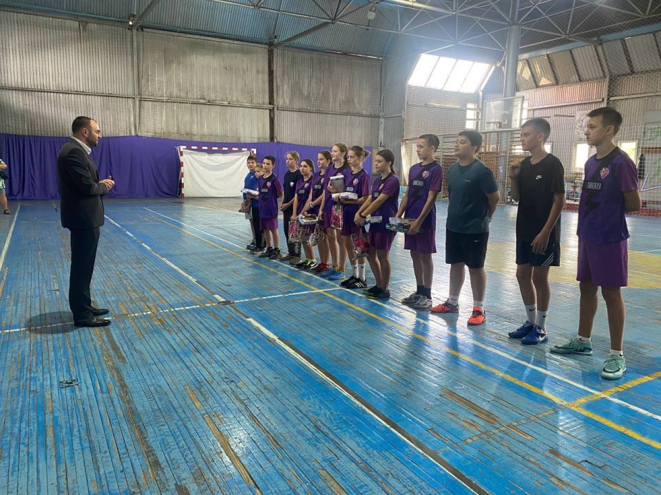 Владимир Оганесов: Уважаемые тренеры и воспитанники спортивного клуба «Торнадо»!