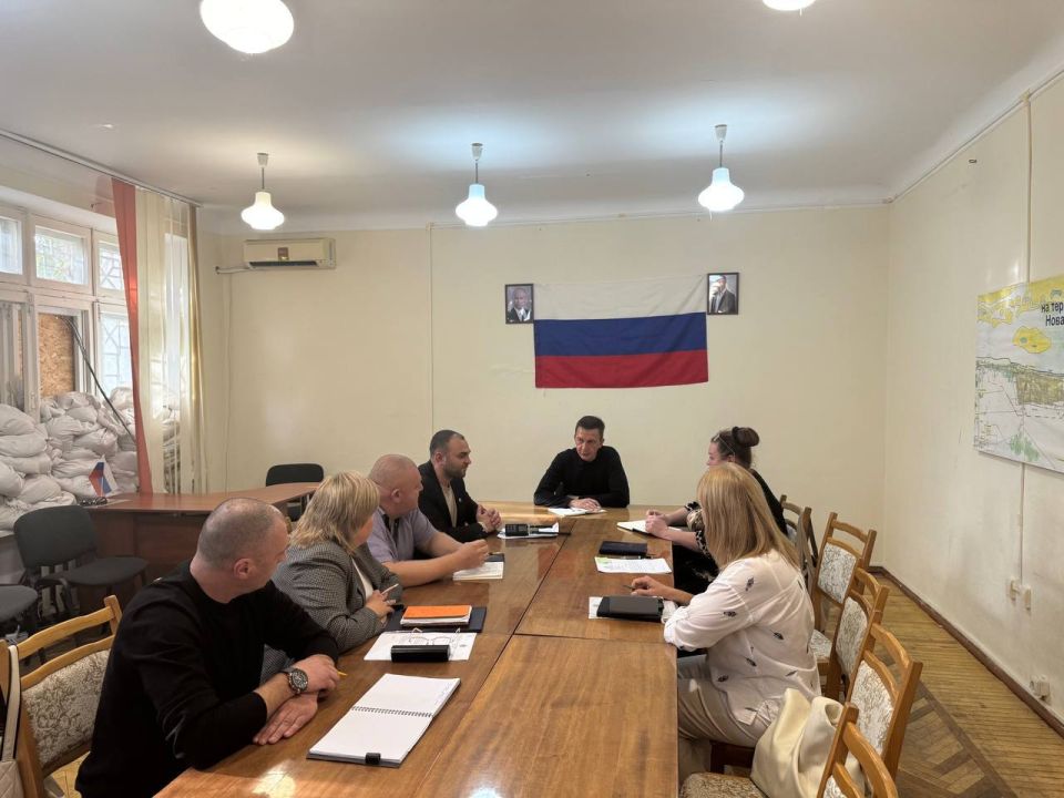 Развитие территории, экономику, образование и социальную сферу обсудили в Новой Каховке при участии первого замгубернатора Херсонской области Павла Шувалкина