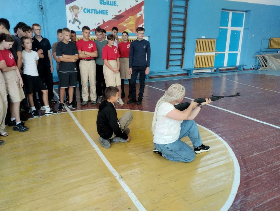 В ГБОУ ХО "Рубановская школа" прошла увлекательная встреча, организованная патриотическим центром "Патриот"