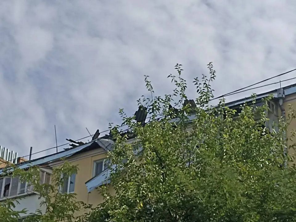 В результате атаки ВСУ в Новой Каховке поврежден жилой дом