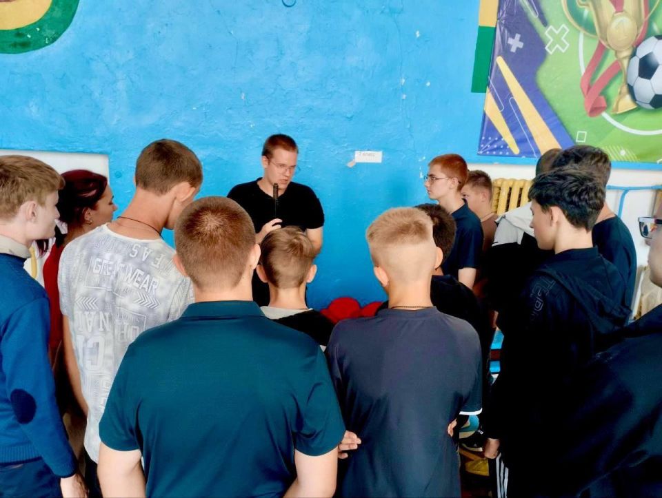 Патриотический мастер-класс для молодёжи прифронтовой Рубановки