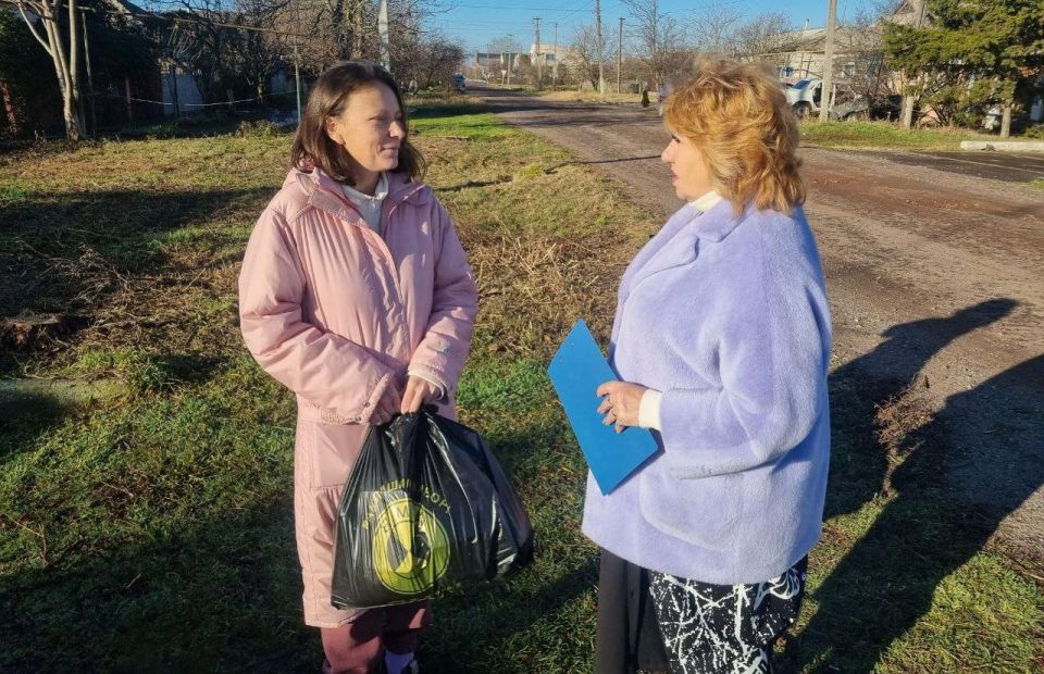 В Скадовском округе доставили подарки многодетным семьям