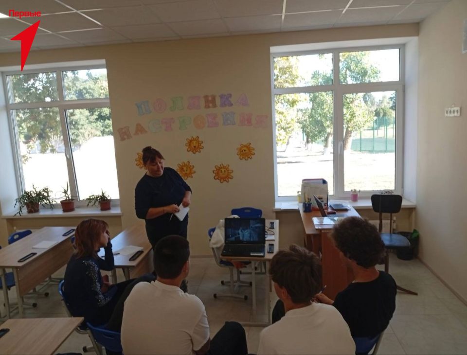 Первые Лазурненской школы поучаствовали в мероприятии, направленном на борьбу с травлей