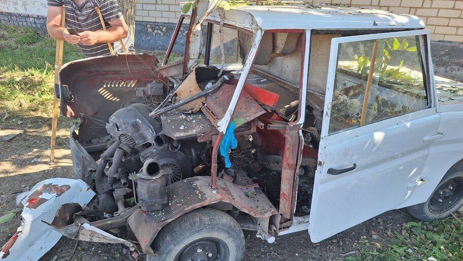 В результате атаки ВСУ на Малую Лепетиху поврежден автомобиль инвалида