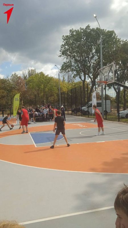 Первые Скадовского округа приняли участие в баскетбольном турнире