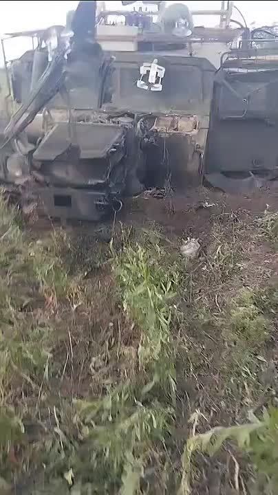 ��� ���� ������������ �� ����������� ����������� ���������� ��������������� Humvee ������������� ������������