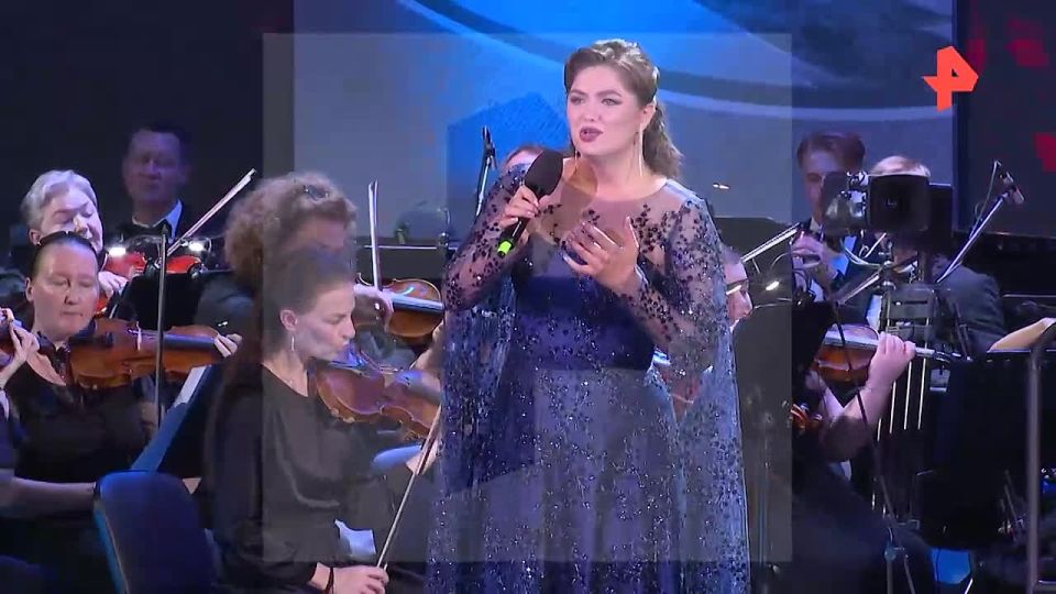 Концерт "В песнях останемся мы…", посвященный памяти поэта Николая Добронравова, прошел в Зале церковных соборов Храма Христа Спасителя