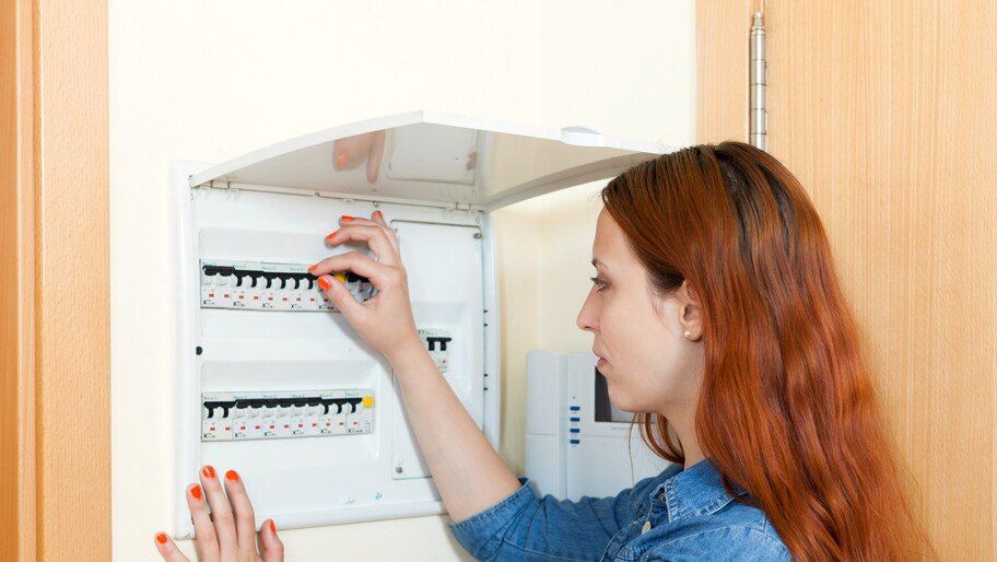 В 9 округах Херсонской области 23 сентября проведут плановые отключения электроэнергии