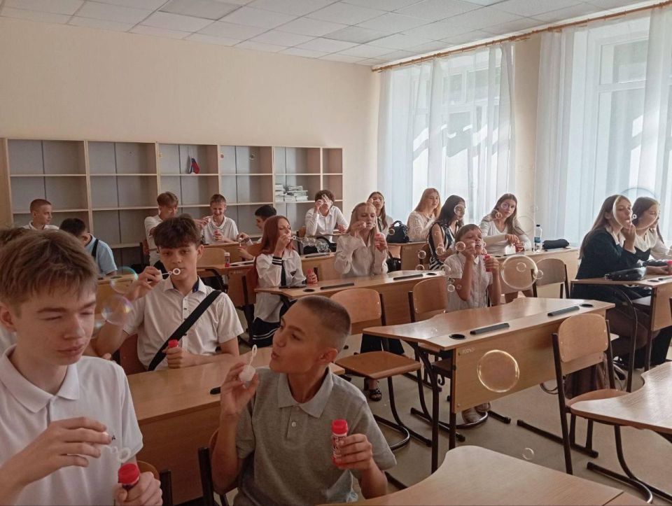 Школьные будни первых. Друзья, наша рубрика набирает обороты, и сегодня своей историей поделилась активистка Движения Первых, ученица 9 класса Новотроицкой школы Татьяна Лыкова