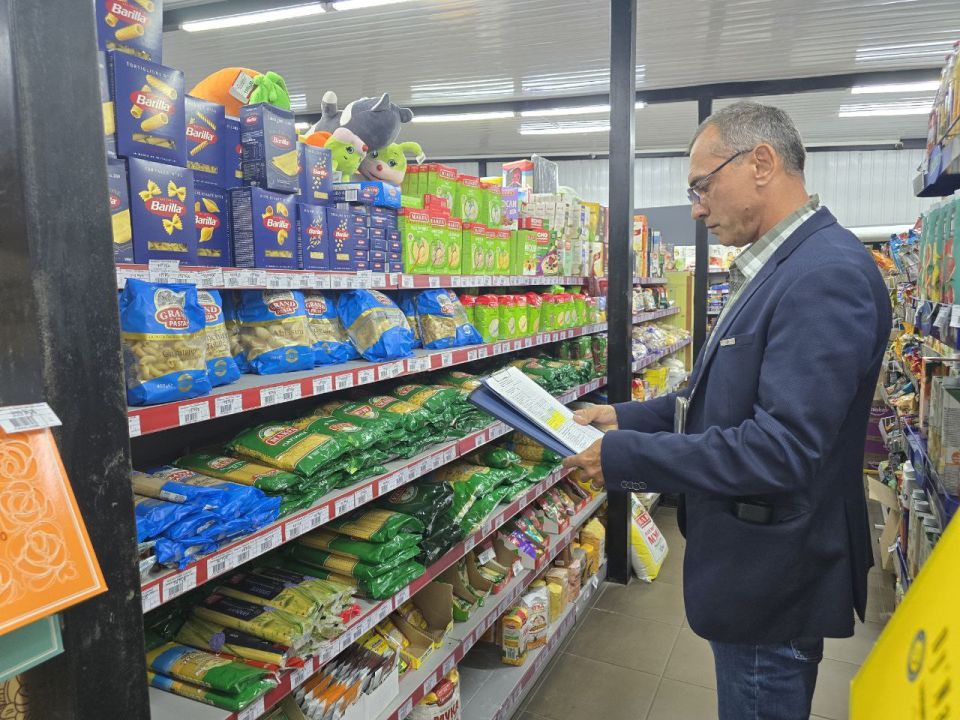 В магазинах Геническа, Новотроицкого и Нижних Серогоз снизили цены на социально значимые товары