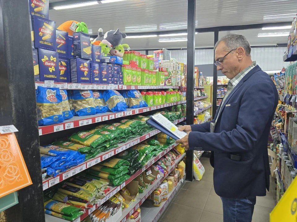Минпромторг проверил цены в магазинах Геническа, Новотроицкого и Нижних Серогоз