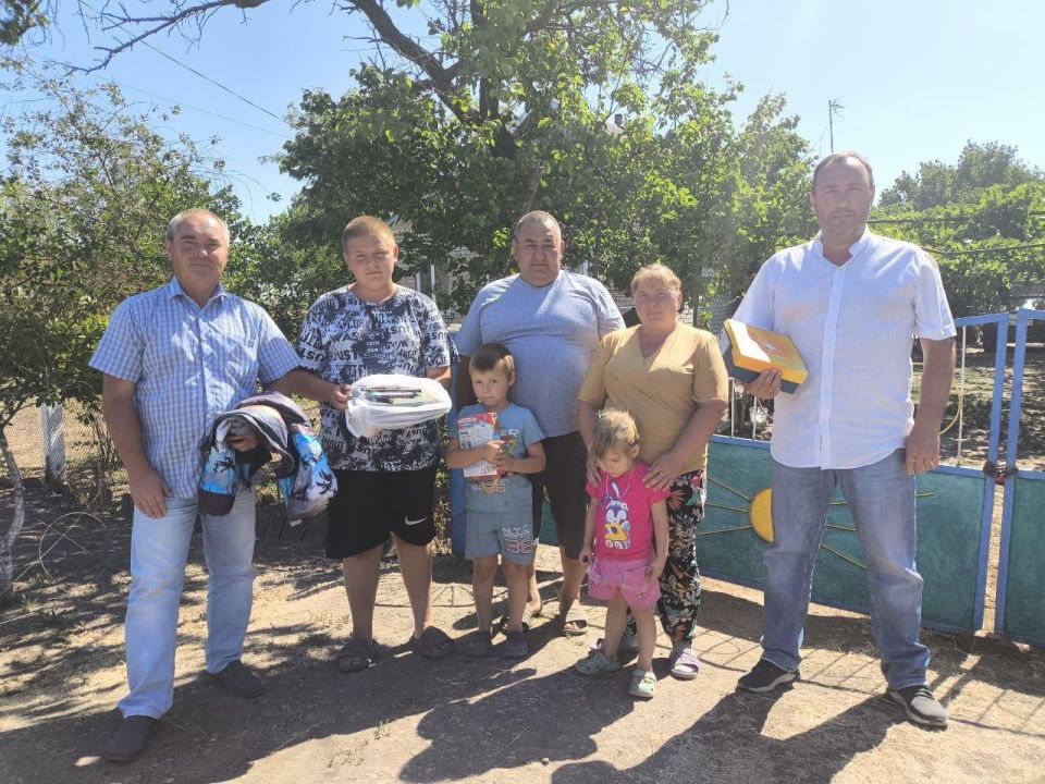 Рязанцы оказали помощь ещё одной семье из Великолепетихского округа