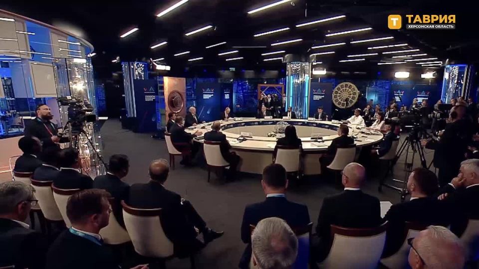 Александр Лукашенко: "У России нет секретов в самой секретной отрасли"