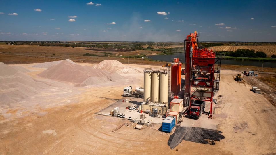 Воссоединенные регионы активно интегрируются в общероссийское пространство, включая дорожную сеть, заявил Марат Хуснуллин