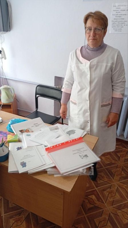 Педиатр из Мордовии передала Новокиевскому социально-реабилитационному центру документацию для организации работы