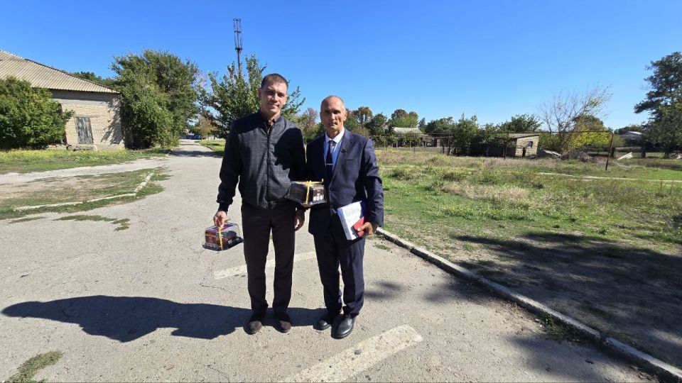 Первый секретарь Херсонского регионального отделения КПРФ Рамиль Замалетдинов вместе с коммунистами Каланчаского муниципального округа провёл рабочую поездку в район