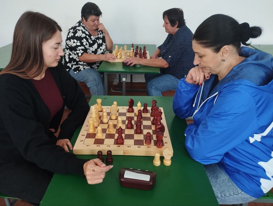 В честь Дня воссоединения ДНР, ЛНР, Запорожской и Херсонской областей с Россией, когда наша страна вновь обрела свою целостность, в Нижнесерогозском районе прошел шахматный турнир