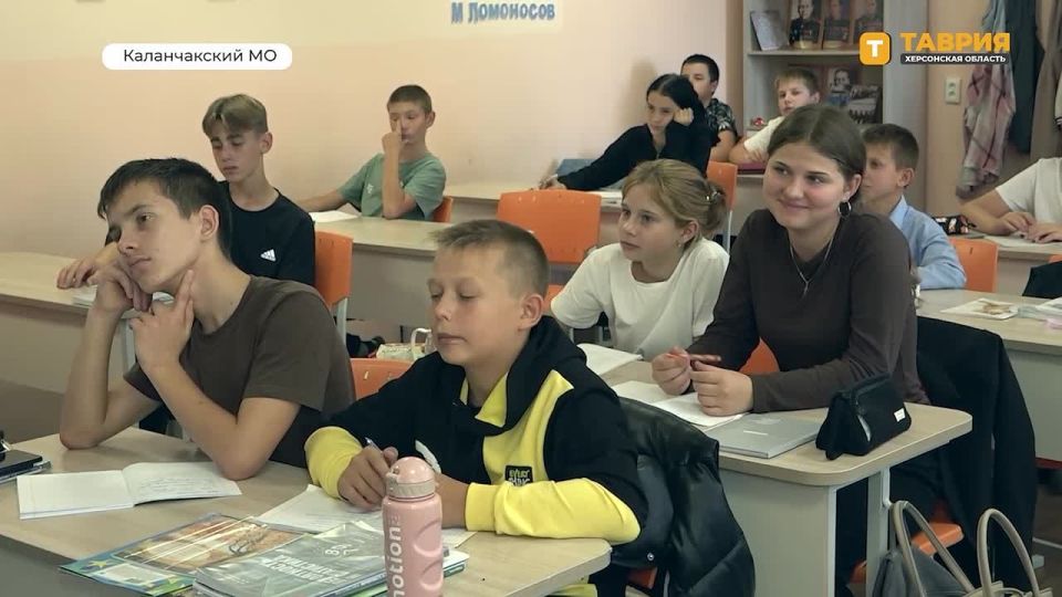 В России для активных педагогов открывается много возможностей, заявил учитель математики Каланчакской школы №1