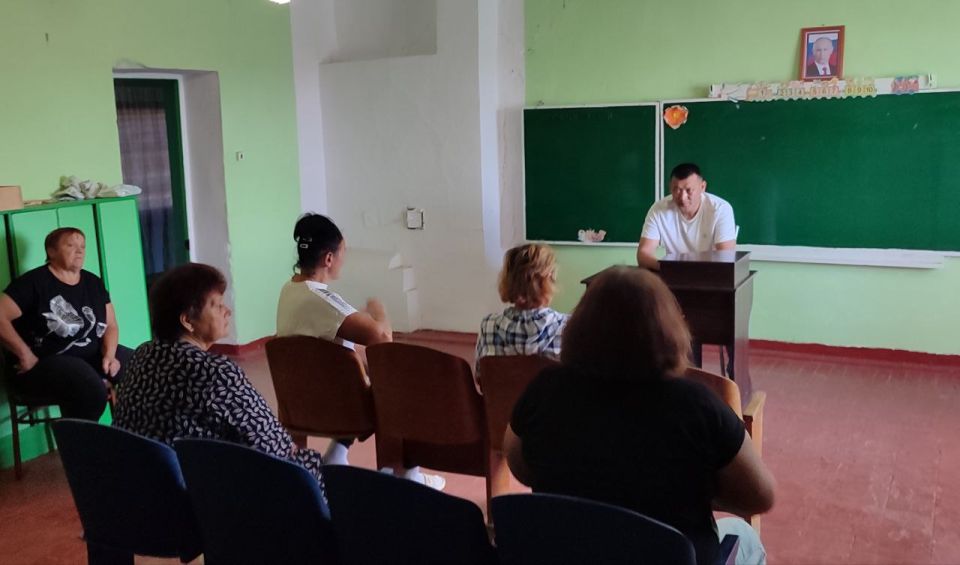 Александр Дудка: Рабочие визиты в села Таврии: диалог с жителями и решение проблем