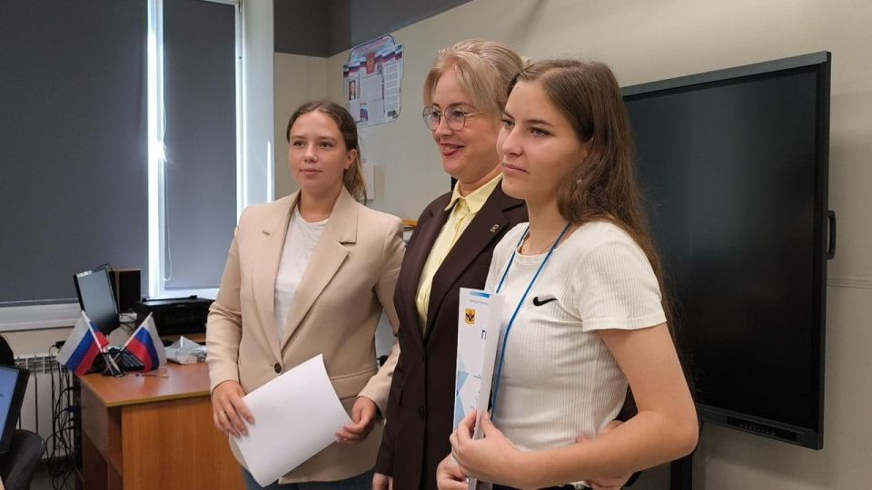 Ко Дню воссоединения исторических регионов России в Тарасовской школе состоялся квиз «Херсонщина — это Россия»