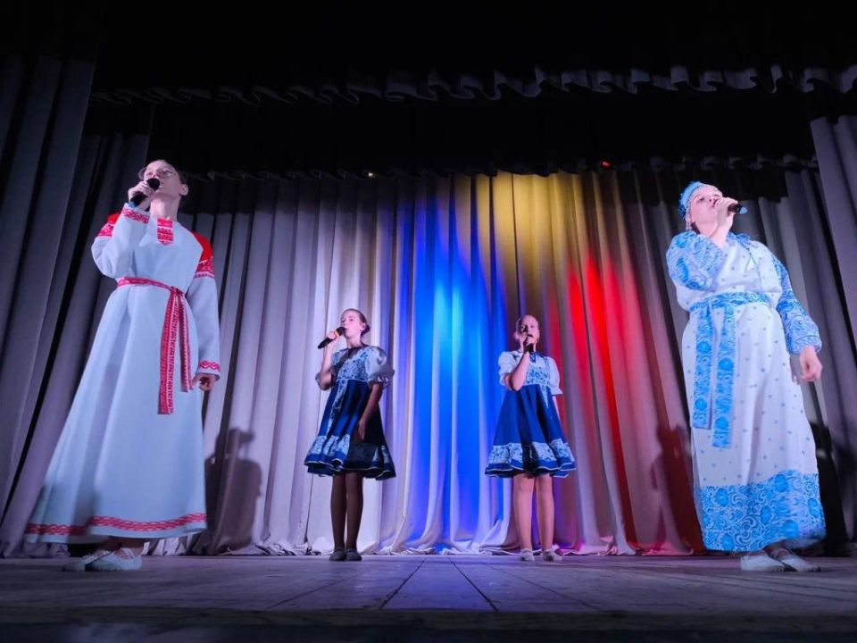 День воссоединения с Россией отметили в Алешкинском округе