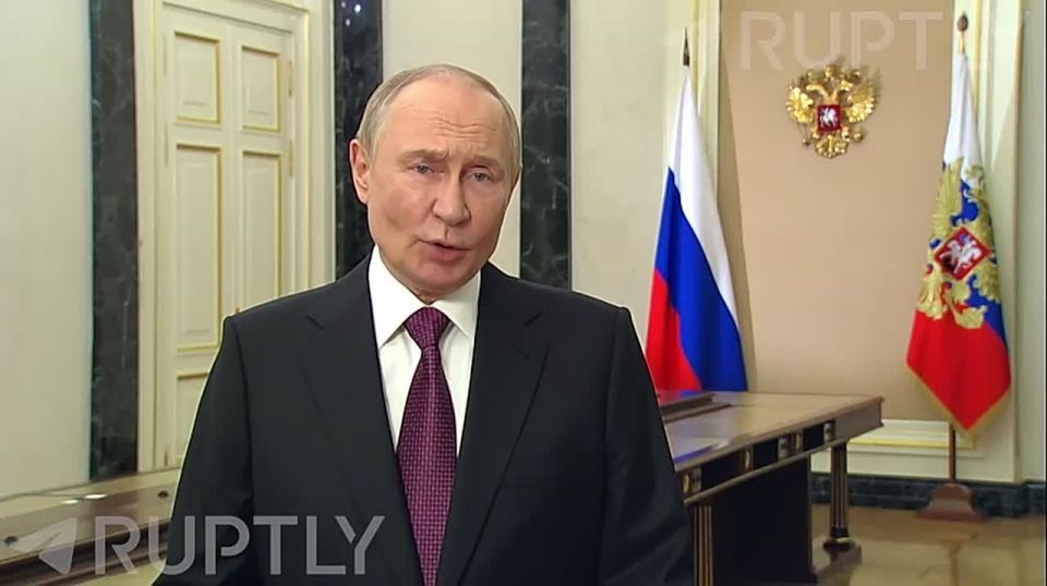 «Вместе мы защищаем нашу любовь к Родине и единство исторической судьбы», — Владимир Путин поздравил россиян с Днем воссоединения ДНР, ЛНР, Запорожской и Херсонской областей с РФ