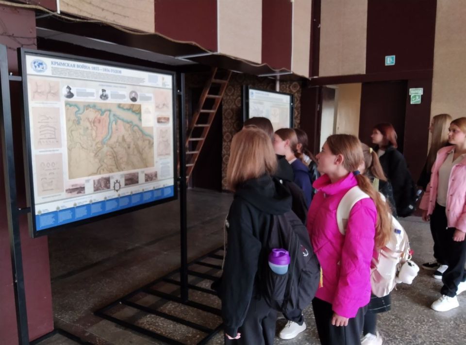 Ученики Новотроицкой школы №2 стали участниками сразу двух увлекательных экскурсий в Новотроицком Центре культуры и досуга