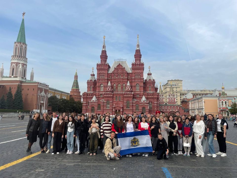 День воссоединения исторических регионов России: о достижениях Алешкинского округа за 2022-2025 годы