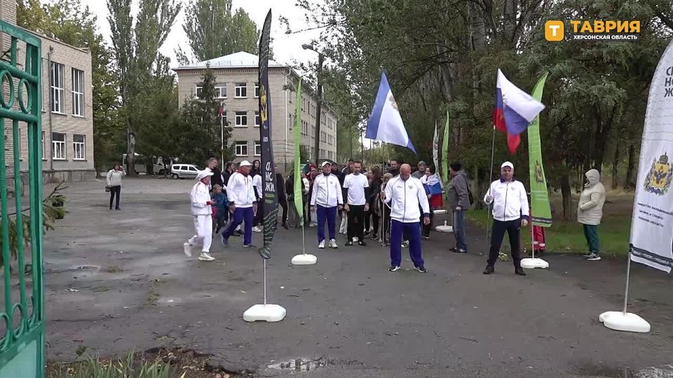 В Скадовске отметили День воссоединения с Россией праздничным концертом, спортивными состязаниями и творческими выставками