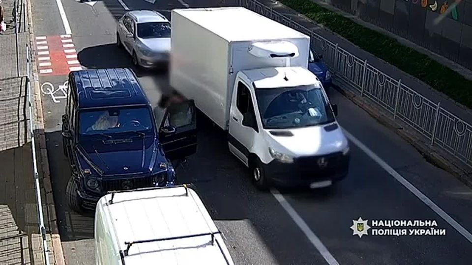 � ����� ���������, ��������������� �� Mercedes Benz G-Class, ���� ���������� ���������, � ���� �������� ������� ����� �������������