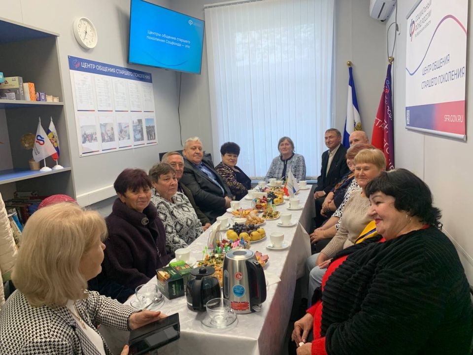 Новотроицкий центр общения старшего поколения отпраздновал День пожилого человека