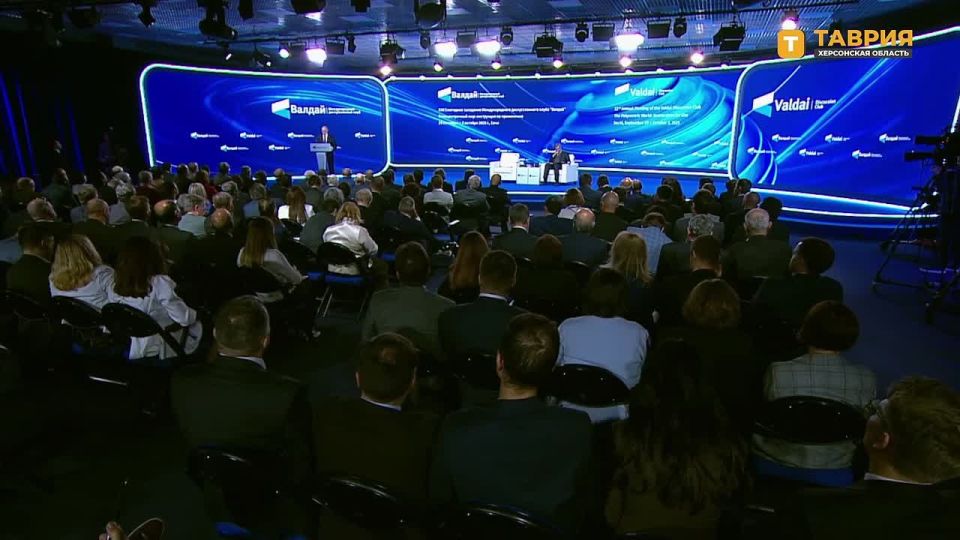 Украинская трагедия — боль и для украинцев, и для русских, заявил Владимир Путин