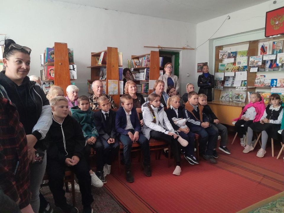 Встреча поколений ко Дню пожилого человека в Александровской библиотеке