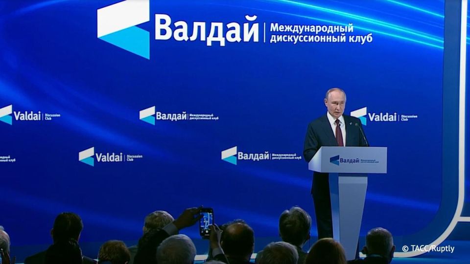 СССР и затем Россия дважды заявляли о готовности вступить в НАТО, оба раза получили отказ "с порога" — Владимир Путин