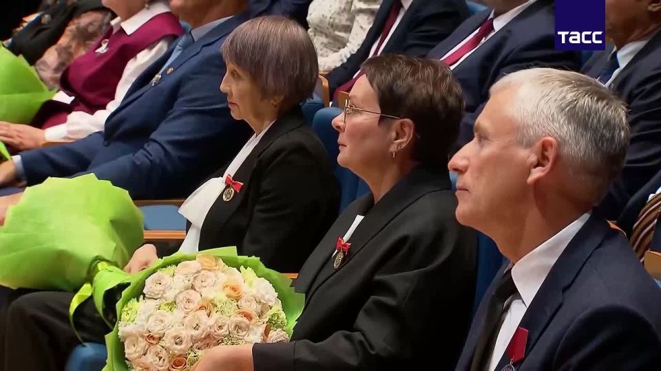 ����� ��������� ���� ��������� � ���� �������