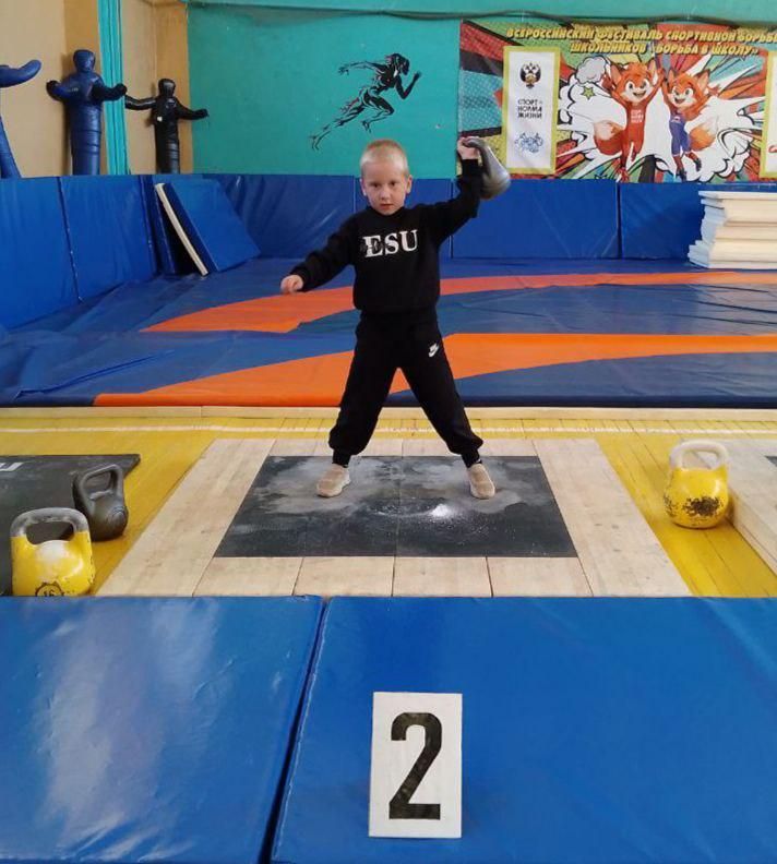 Юные каховчане успешно выступили на соревнованиях по гиревому спорту
