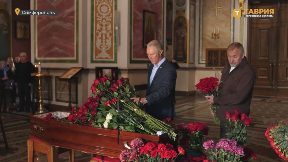 В Симферополе в соборе Александра Невского простились с председателем Совета депутатов Новой Каховки Владимиром Леонтьевым