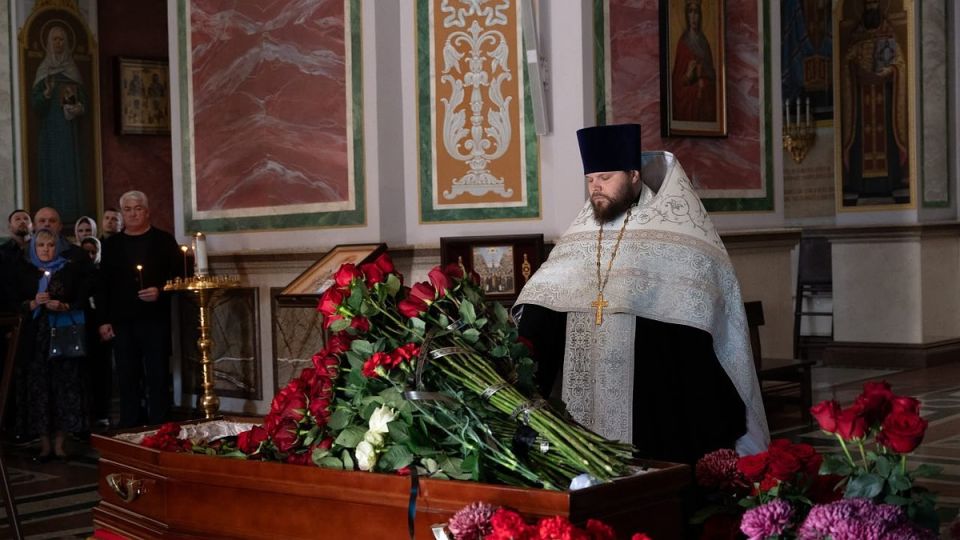 В Крыму простились с главой совета депутатов Новой Каховки Владимиром Леонтьевым