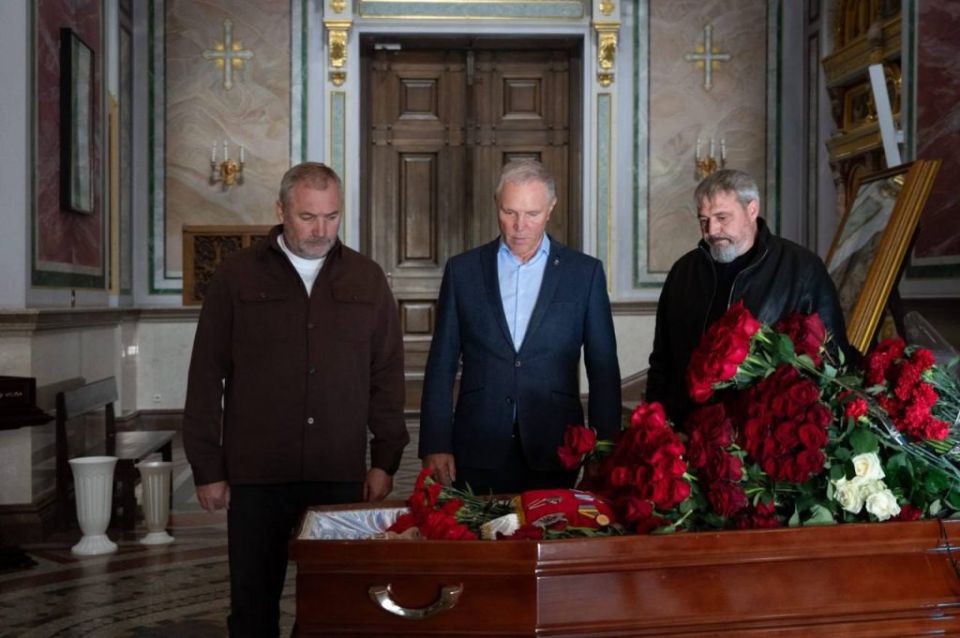 Жители Херсонской области простились с Владимиром Леонтьевым